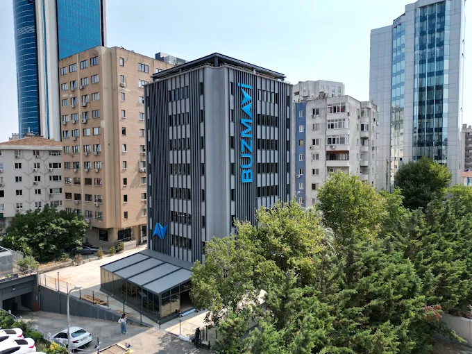 BUZMAVİ